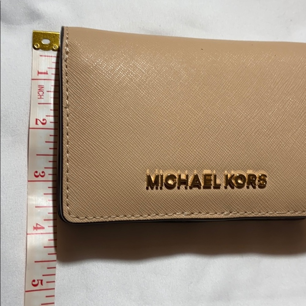 Michael Kors Wallet - Picture 6 of 8